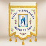 Chorągiew haftowana Matka Niepokalana Chorągiew haftowana Matka Niepokalana