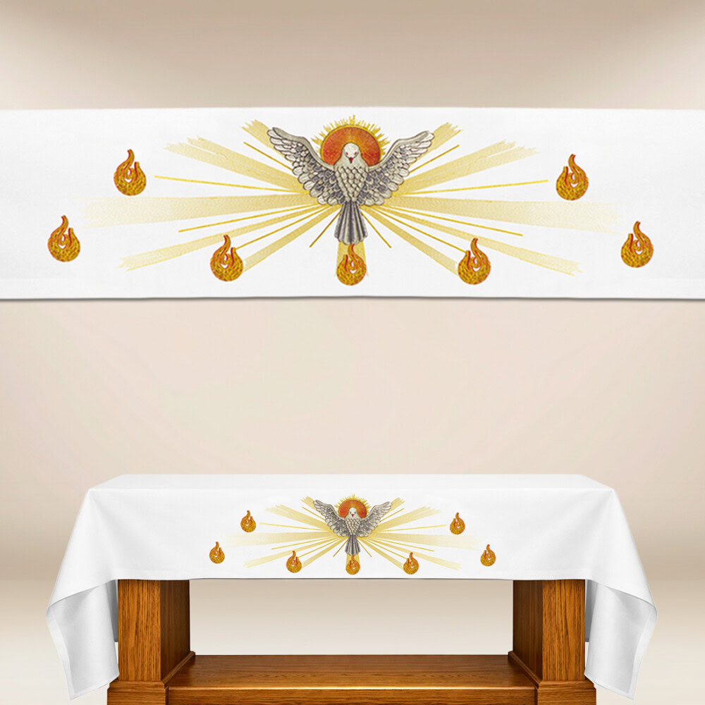 Obrus z haftem czołowym “Duch Święty”