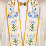 Kapa haftowana “Matka Boża Różańcowa”