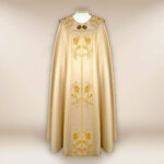 Kapa haftowana "Santuario"