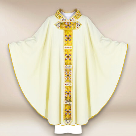 Haftowany ornat liturgiczny ecru