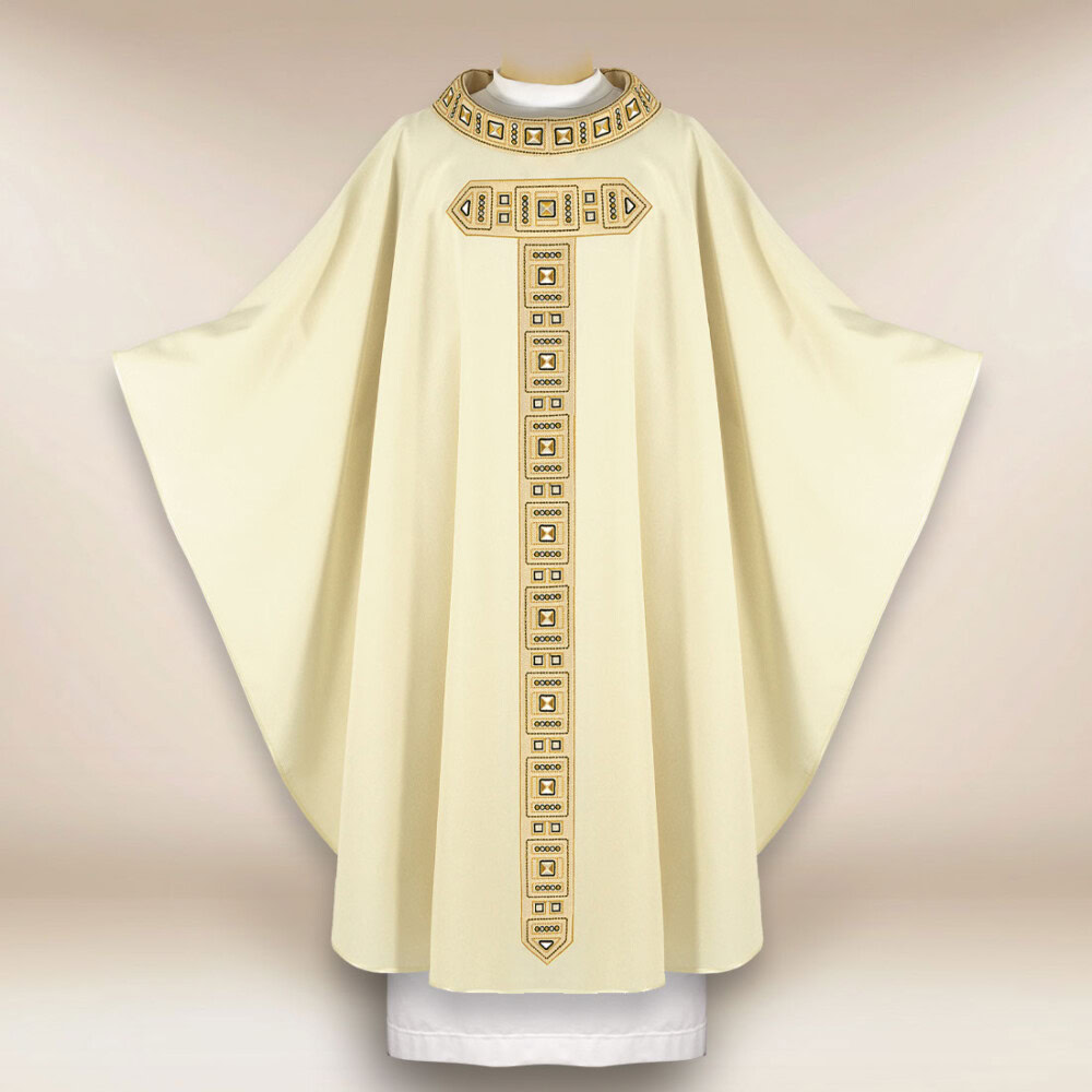 Liturgiczny ornat haftowany ecru