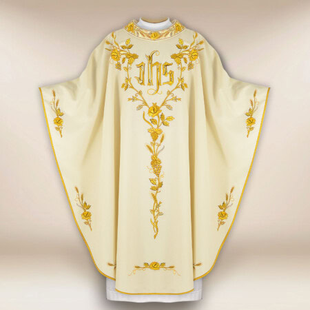 Ornat haftowany "Magnificat"