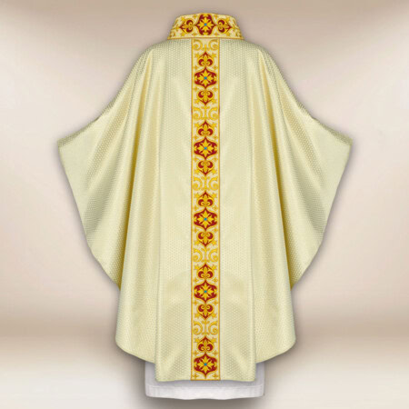 Haftowany ornat liturgiczny ecru ze złotym pasem