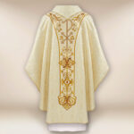 Ornat haftowany Jezus Zmartwychwstały