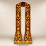 Bordowa liturgiczna stuła rzymska haftowana