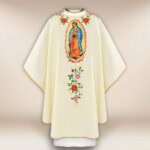Haftowany ornat liturgiczny ecru Matka Boża z Guadalupe 