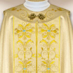 Kapa haftowana "La Madonna Del Rosario"