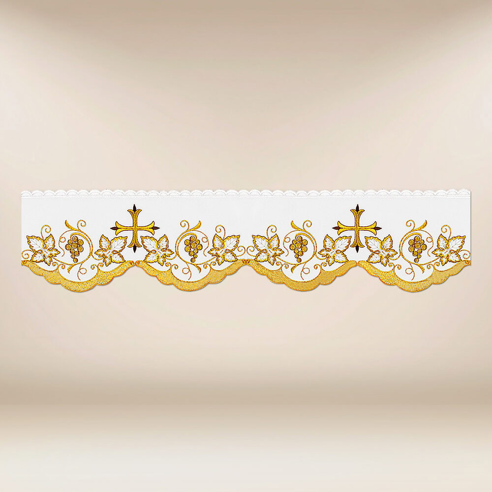 Koronka haftowana ze złotymi krzyżykami
