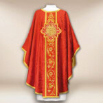 Ornat liturgiczny czerwony z IHS