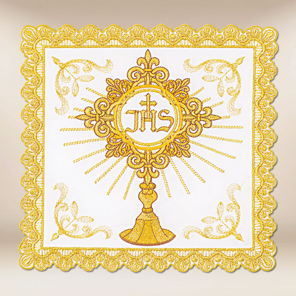 Palka bogato haftowana złotą nicią