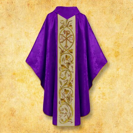 Ornat haftowany "Christum"