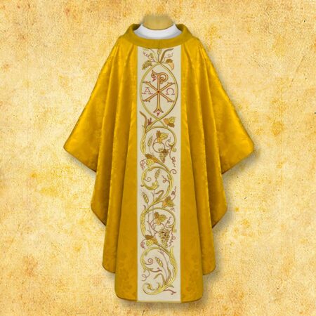 Ornat haftowany "Christum"