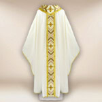 Ornat haftowany “Moderno Carisma” ecru