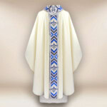 Ornat haftowany “Moderno Mariano”