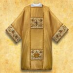 Dalmatyka haftowana "Classico Gold"
