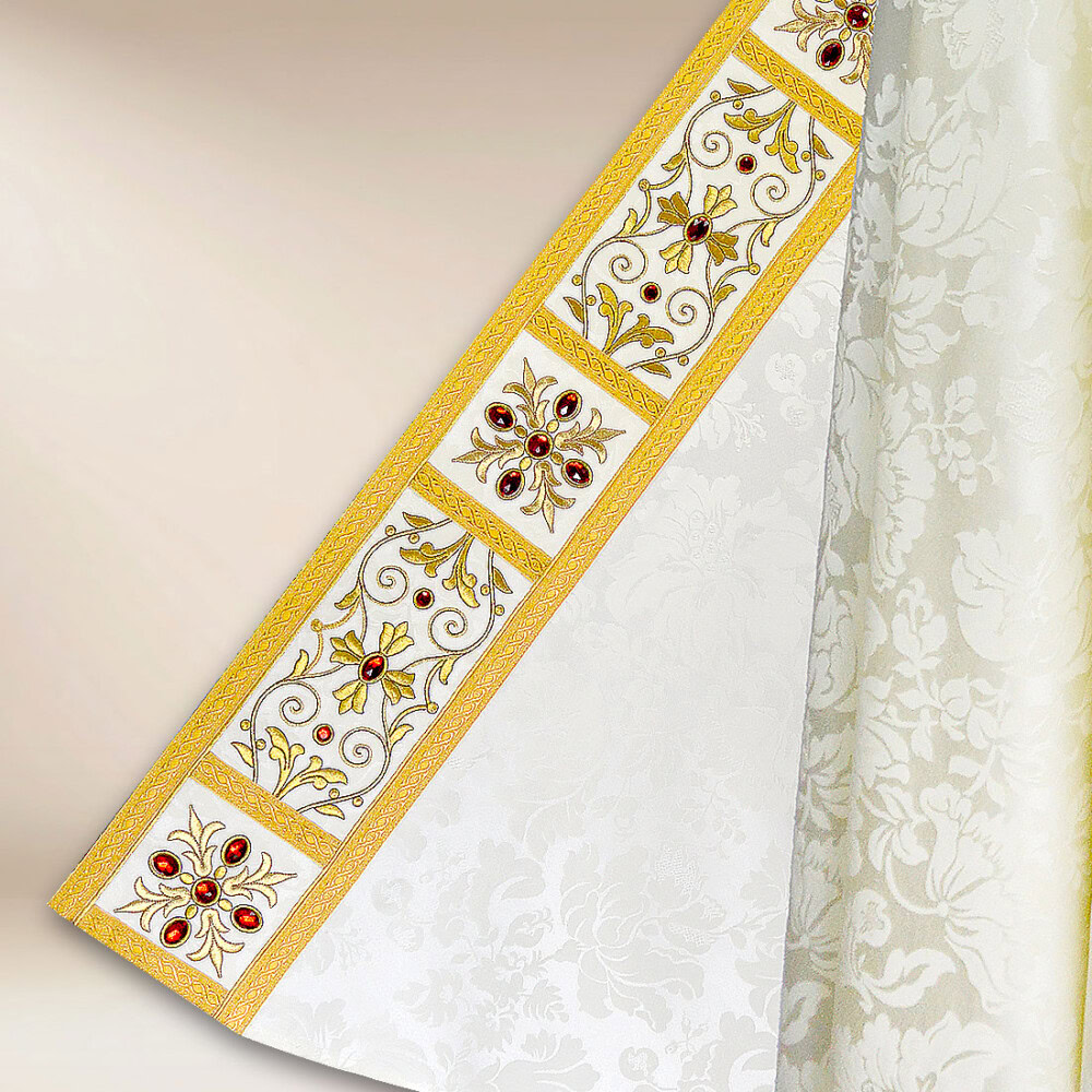 Haftowana kapa liturgiczna w kolorze ecru