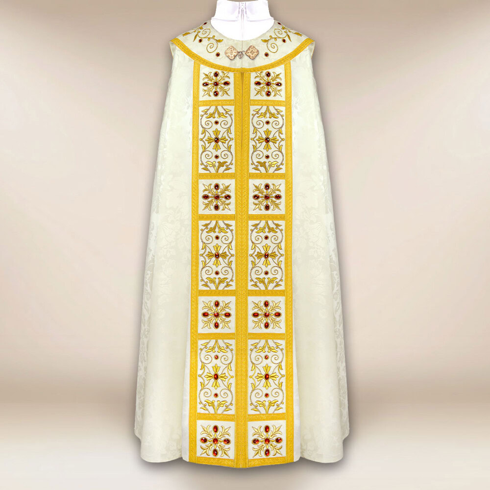 Haftowana kapa liturgiczna w kolorze ecru