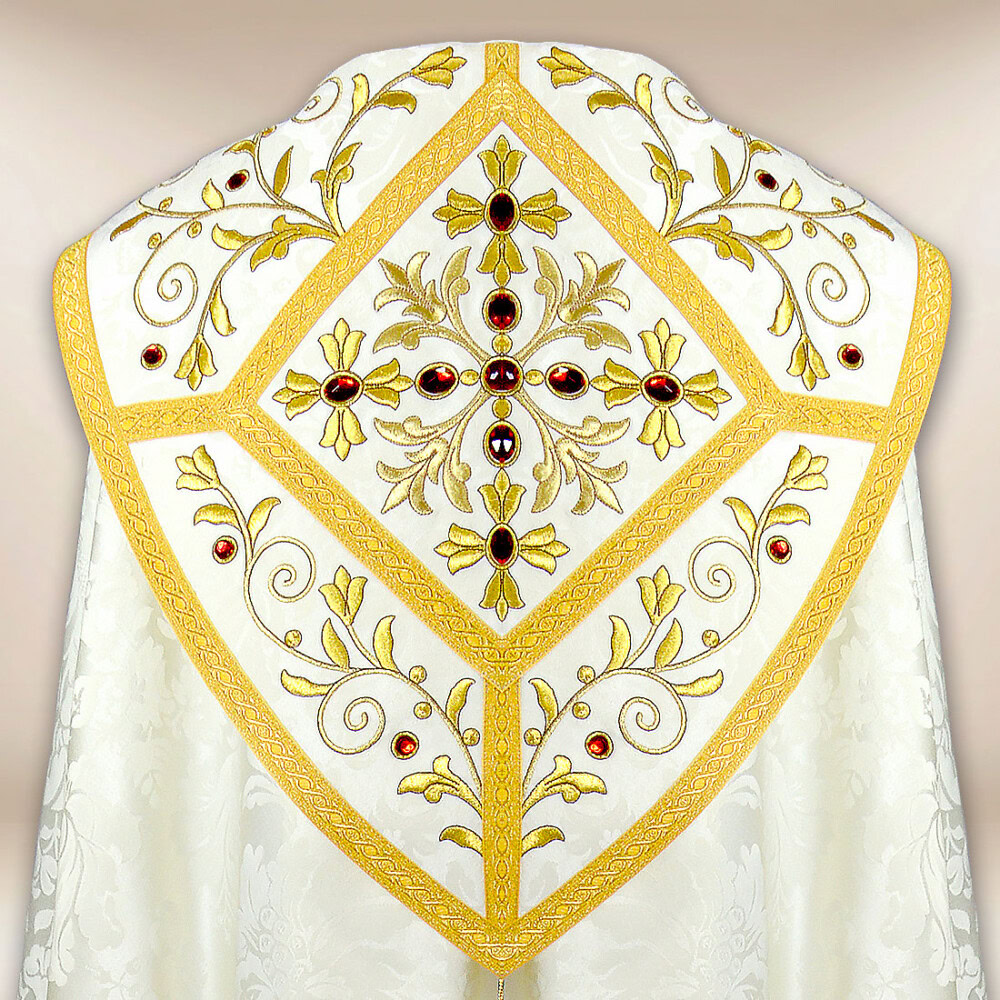 Haftowana kapa liturgiczna w kolorze ecru