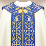 Haftowana kapa liturgiczna maryjna