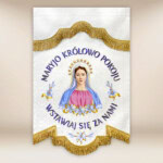 Chorągiew haftowana Królowa Pokoju