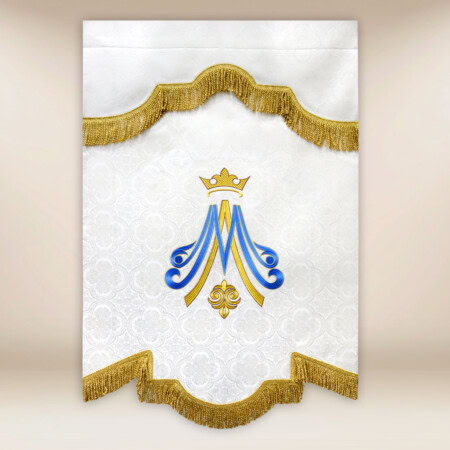 Chorągiew haftowana Królowa Pokoju