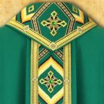 Ornat haftowany "Moderno Carisma"
