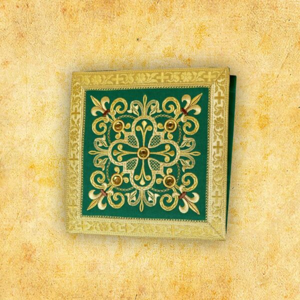 Ornat haftowany "Brillante-Verde"