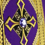 Ornat haftowany “Moderno Carisma” fioletowy