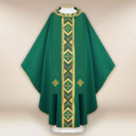 Ornat haftowany “Moderno Carisma” fioletowy