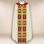 Kapa liturgiczna ecru z bordowymi galonami