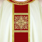 Ornat haftowany “Brillante-Vino”