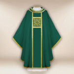 Ornat liturgiczny zielony haftowany z pasem