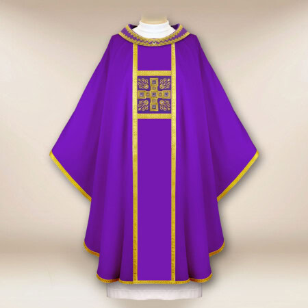 Haftowany ornat liturgiczny