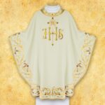 Haftowany ornat "Sacra Flora" ecru