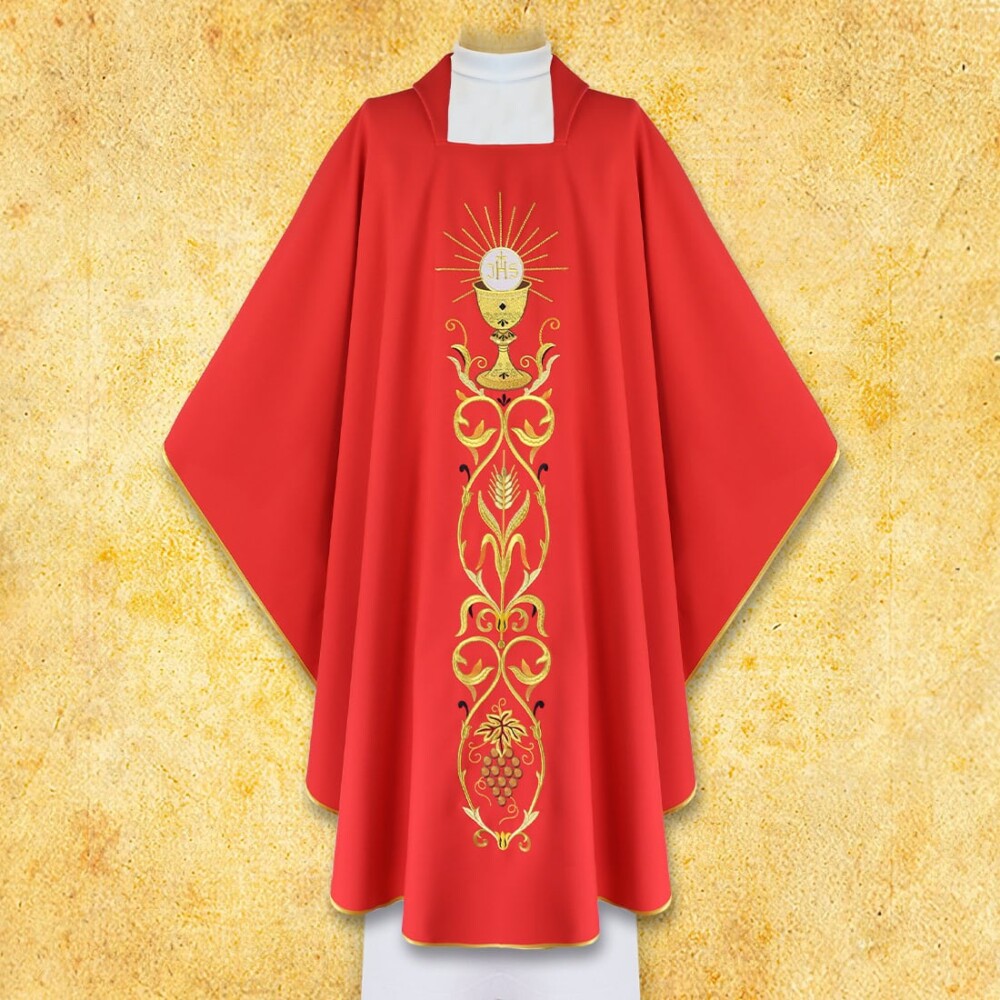 Piękny ornat haftowany czerwony z motywem kielicha