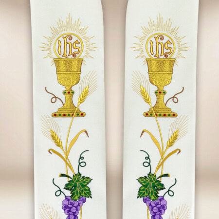 Haftowana stuła liturgiczna z motywem kielicha