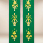 Haftowana stuła liturgiczna z IHS