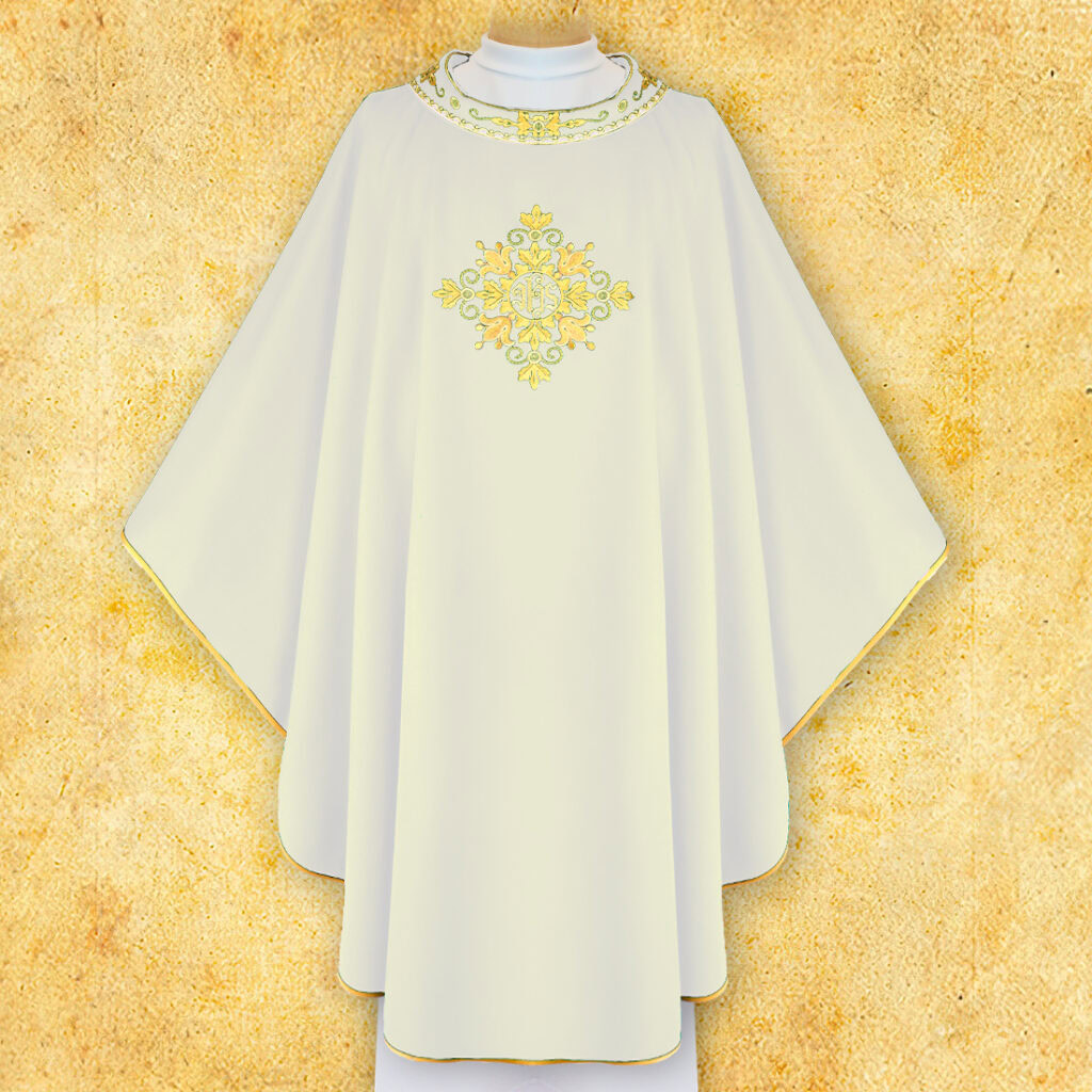 Ornat liturgiczny haftowany IHS ecru