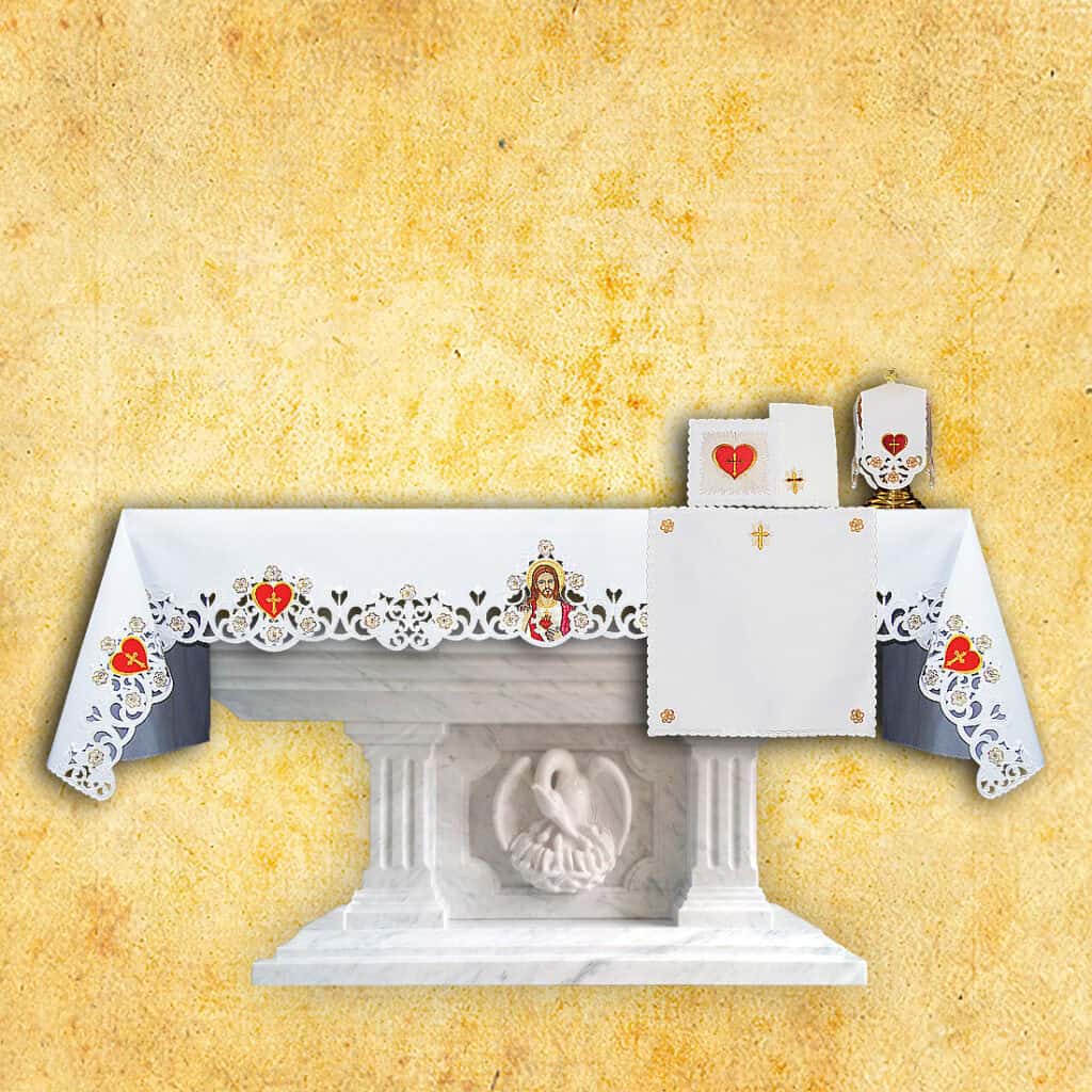 Obrus haftowany „Serce Jezusa” z  wizerunkiem (długość do 280cm)