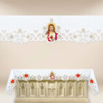 Obrus haftowany „Serce Jezusa” z  wizerunkiem (długość do 650cm)