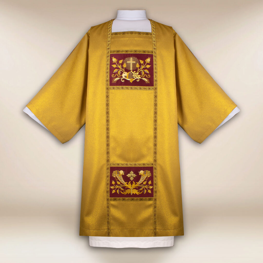 Dalmatyka haftowana złota