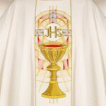 Ornat haftowany „Światło Eucharystii”