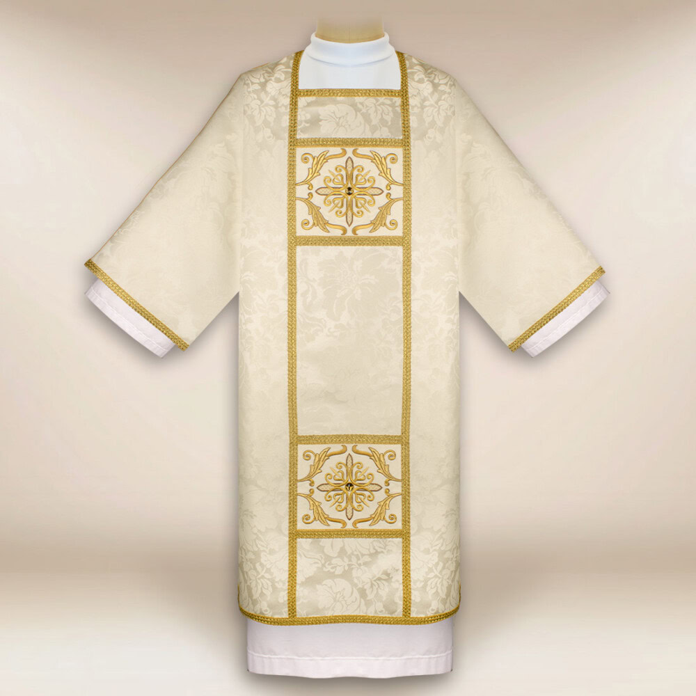 Dalmatyka haftowana ecru
