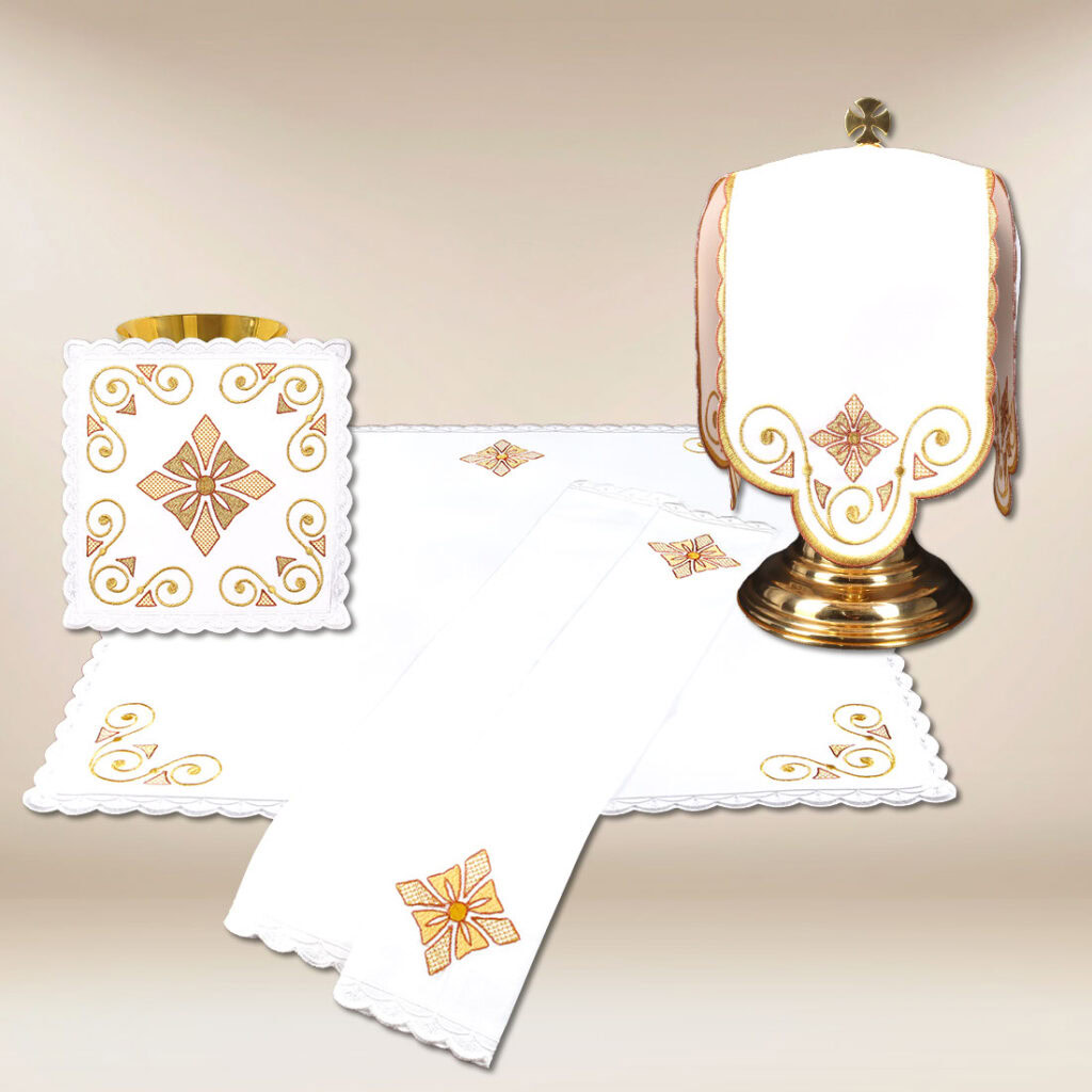 Serwetka haftowana “Radosna Nowina” 110×110