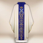 Ornat z haftowanym pasem “Maryjnym”