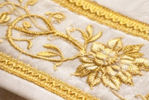 ornament roślinny na szacie liturgicznej detal kolekcji Angelus